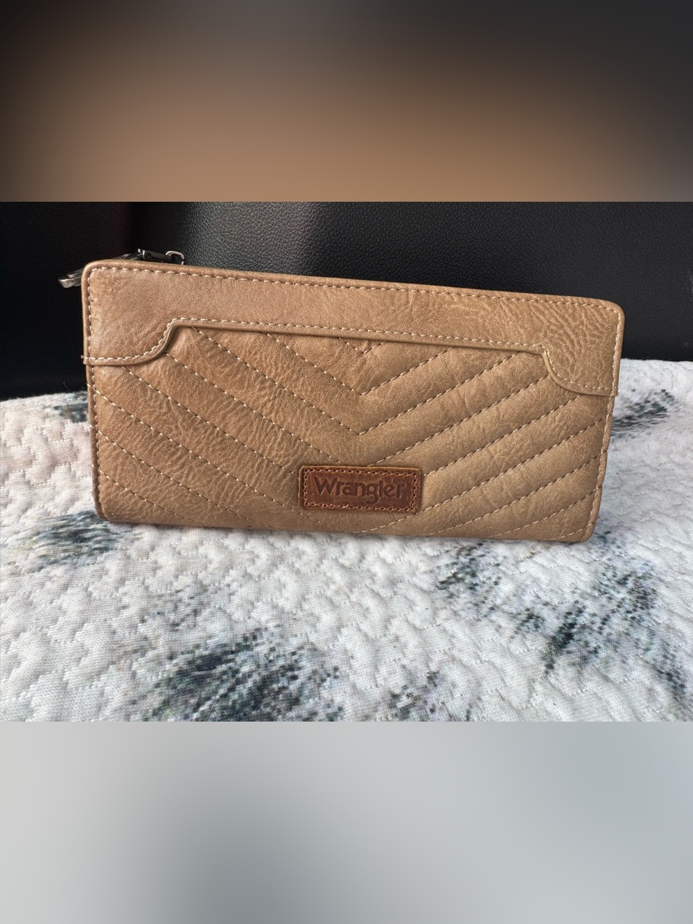 Wrangler Tan Khaki Quilted Clutch Chevron Wallet 7 3.4” x 4”